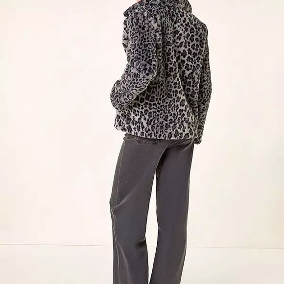 Jou Jou Gray Leopard Print Teddy Jacket - Picture 4 of 8